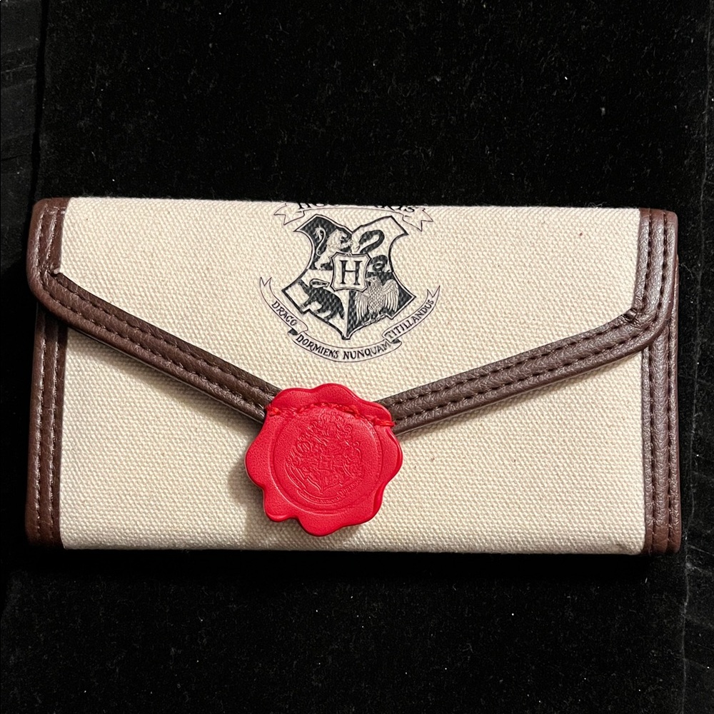 Harry Potter Canvas Wallet with Red Seal and Brown Trim